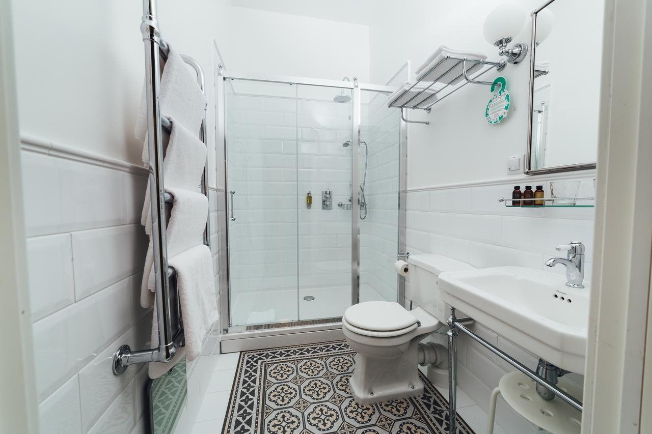 Sherlock Art Hotel Ρίγα Εξωτερικό φωτογραφία
